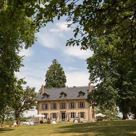 Domaine De Savigny Acomodação com café da manhã Saint-Saulge Exterior foto